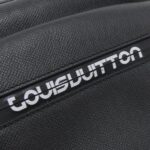 Louis Vuitton Taiga Messenger M31003 Shoulder Bag - Image 5