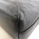 Louis Vuitton Damier Infini Discovery Messenger BB N42418 Shoulder Bag - Image 3