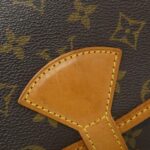 Louis Vuitton Monogram Saumur Shoulder Bag M42250 - Image 5