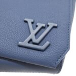Louis Vuitton LV Aerogram Take Off Messenger M23709 Shoulder Bag - Image 4