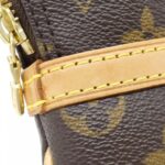 Louis Vuitton Monogram Coussin GM M51141 Shoulder Bag - Image 4