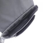 Louis Vuitton Taiga Lama Messenger M30746 Shoulder Bag - Image 8