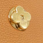 Louis Vuitton Pont Neuf Soft MM M58968 Shoulder Bag - Image 9