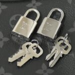 Louis Vuitton Monogram Eclipse Key Pouch Bandoulière 55cm M40605 Boston Bag - Image 4