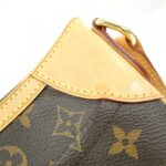 Louis Vuitton Monogram Odeon PM M56390 Shoulder Bag - Image 5