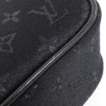 Louis Vuitton Conte de Fées Pochette 2002SS M92275 Accessory Pouch - Image 3