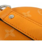 Louis Vuitton Taiga Lama Key Pouch Bandoulière 25cm M31044 Boston Bag - Image 7