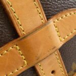 Louis Vuitton Monogram Saumur 30cm M42256 Shoulder Bag - Image 3