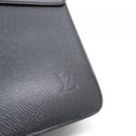 Louis Vuitton Taiga Laguit M31092 Bag - Image 6