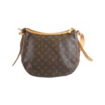 Louis Vuitton Monogram Touram GM M40075 Shoulder Bag - Image 2