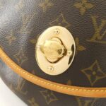 Louis Vuitton Monogram Touram GM M40075 Shoulder Bag - Image 4
