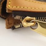 Louis Vuitton Monogram Touram GM M40075 Shoulder Bag - Image 5
