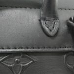 Louis Vuitton Monogram Seal Steamer XS M58707 Shoulder Bag - Image 5