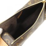 Louis Vuitton Monogram Side Trunk MM M46358 Shoulder Bag - Image 7