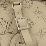 Louis Vuitton Mahina Hand It All PM M24255 Shoulder Bag - Image 6