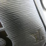 Louis Vuitton Epi (SUPREME) Danube M53431 Shoulder Bag - Image 4