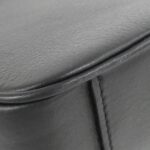 Louis Vuitton Utility Crossbody M80450 Shoulder Bag - Image 3