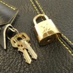 Louis Vuitton Suhali Lockit MM M91875 Bag - Image 4