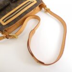 Louis Vuitton Monogram Hudson GM M40045 Shoulder Bag - Image 5