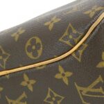 Louis Vuitton Monogram Blois M51221 Shoulder Bag - Image 3