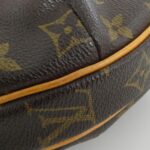Louis Vuitton Monogram Croissant MM M51512 Shoulder Bag - Image 2