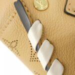 Louis Vuitton Mahina OnMySide PM M21585 Bag - Image 5