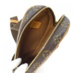 Louis Vuitton Monogram Pochette Gange M51870 Shoulder Bag - Image 8