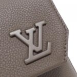 Louis Vuitton LV Aerogram Fastline Messenger M11626 Shoulder Bag - Image 4
