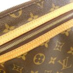 Louis Vuitton Monogram Pochette Bosphore M40044 Shoulder Bag - Image 4