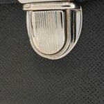 Louis Vuitton Taïga Alexei M32472 Shoulder Bag - Image 4