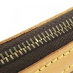 Louis Vuitton Monogram Touram GM M40075 Shoulder Bag - Image 6