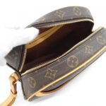 Louis Vuitton Monogram Blois M51221 Shoulder Bag - Image 5