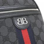 Balenciaga_Hacker_Shoulder_Zip_Bag_680129_2103X_Shoulder_Bag_4