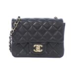 Chanel_35200_Shoulder_Bag_1