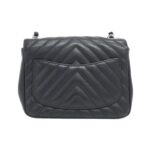 Chanel_35200_Shoulder_Bag_2