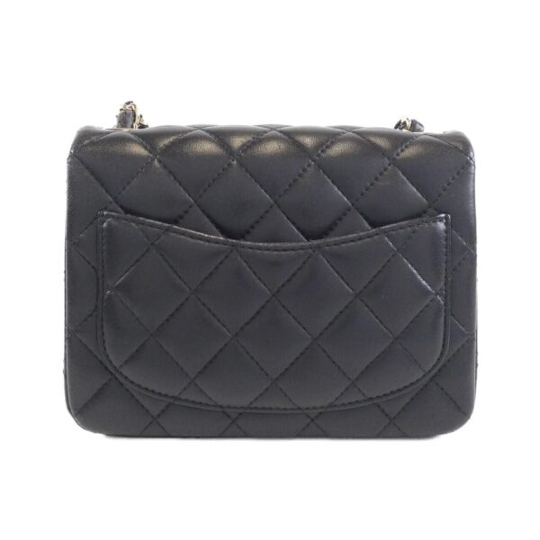 Chanel_35200_Shoulder_Bag_2