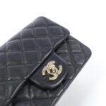 Chanel_35200_Shoulder_Bag_4