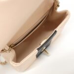 Chanel_35200_Shoulder_Bag_8