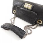 Chanel_37562_Shoulder_Bag_6