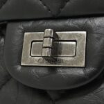 Chanel_37587_Shoulder_Bag_4