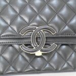 Chanel_57276_Shoulder_Bag_4