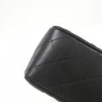 Chanel_69900_Shoulder_Bag_4
