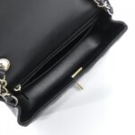 Chanel_69900_Shoulder_Bag_6