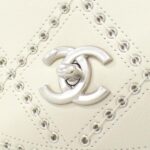Chanel_69993_Shoulder_Bag_5