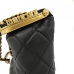 Chanel_AS3732_Shoulder_Bag_5