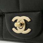 Chanel_AS3744_Shoulder_Bag_5