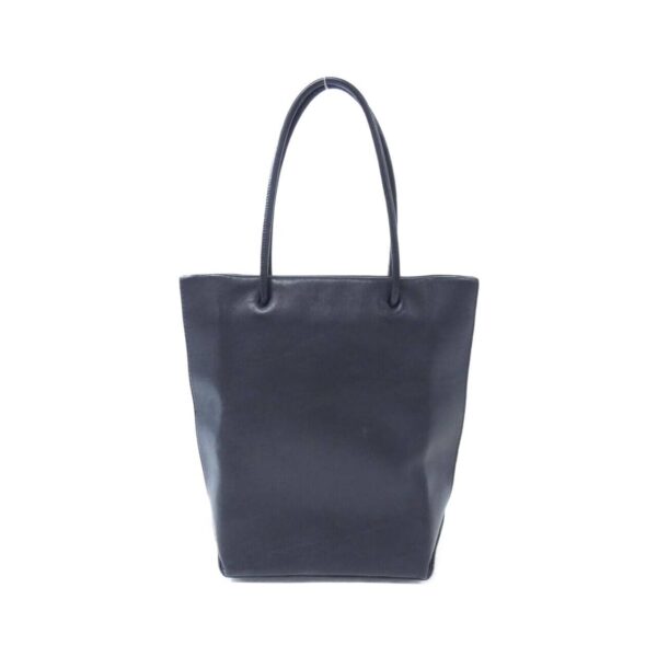 Chanel_Essential_Line_46880_Bag_2