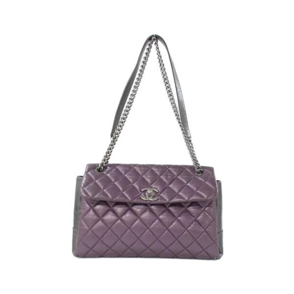 Chanel_Shoulder_Bag_1