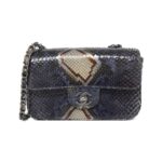 Chanel_Shoulder_Bag_1