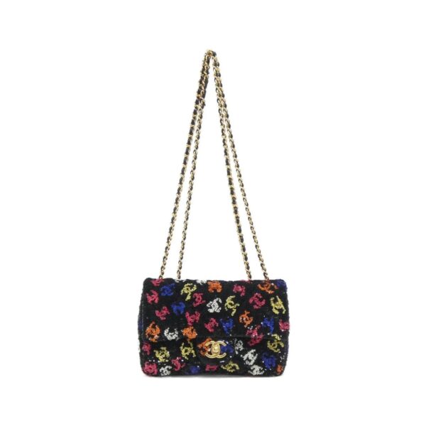 Chanel_Shoulder_Bag_1